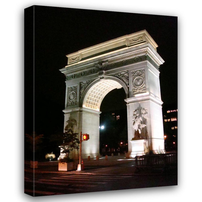 New York, Washington Square Park, H 24 po x l 18 po