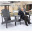 Chaises avec table et banc d'extérieur