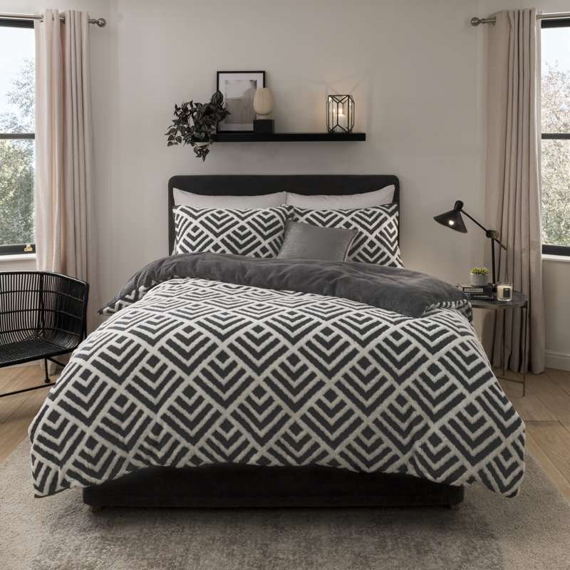 Torresdale Polyester Geometric Shapes Duvet Cover with Pillowcases, Charcoal, Double - 2 Standard Pillowcases