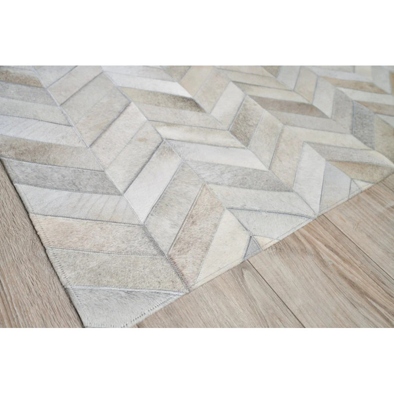 Natural Hide Cowhide Chevron Area Rug, Rectangle 9'6" x 13'6"