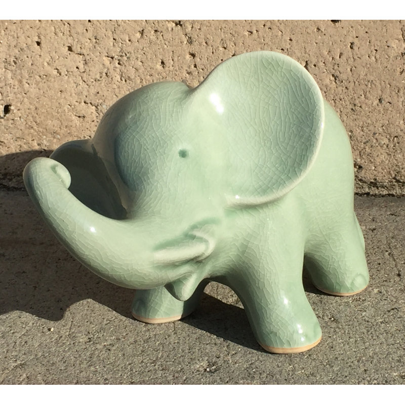 Figurine éléphant ardrie, H 6 po x l 6 po x P 8,5 po, Céladon