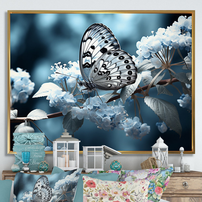 «Reg Blue Butterfly Haven II» sur toile, Cadre flottant doré, H 30 po x l 40 po x P 1,5 po