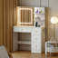Bureau de coiffeuse SOGO avec miroir et lumières DEL, coiffeuse blanche avec station de charge, 3 tablettes de rangement ouvertes et 4 tiroirs, coiffeuse avec 3 modes de couleur et luminosité réglable pour la chambre à coucher