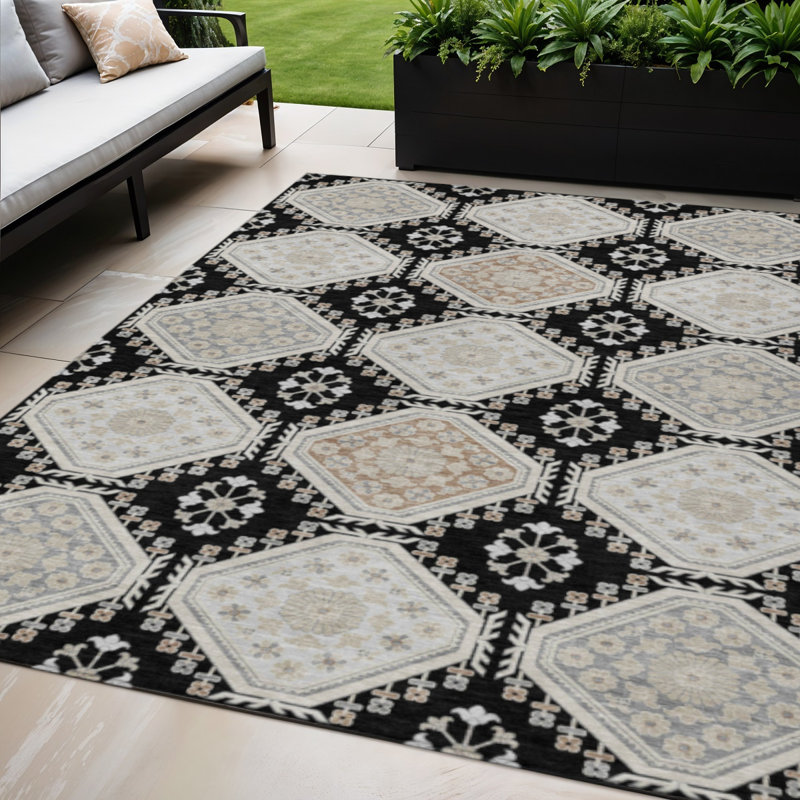 Tapis extérieur lavable floral noir et argent 5 pi x 8 pi