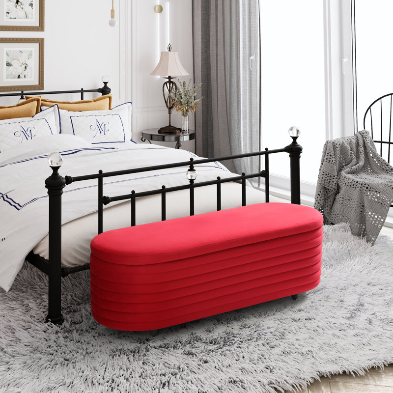 Banc de rangement rembourré en polyester Farrah, H 18,1 po x l 54 po x P 19 po, Rouge