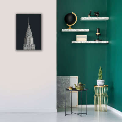  «Chrysler Building On Black» par Wild Apple Portfolio, art mural sur toile, 18 po x 26 po