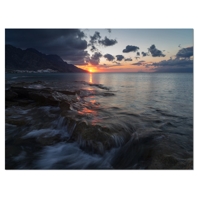 « dark méditerranée beach aube », reproduction de photo sur toile tendue, H 30 po x l 40 po x P 1 po