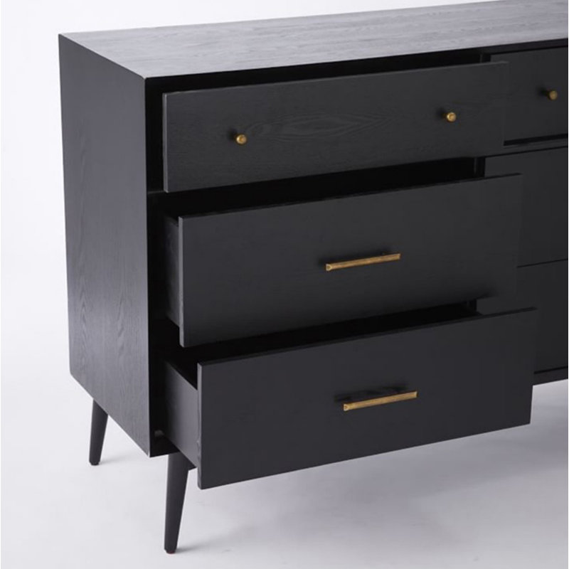 Buffet 56, Noir