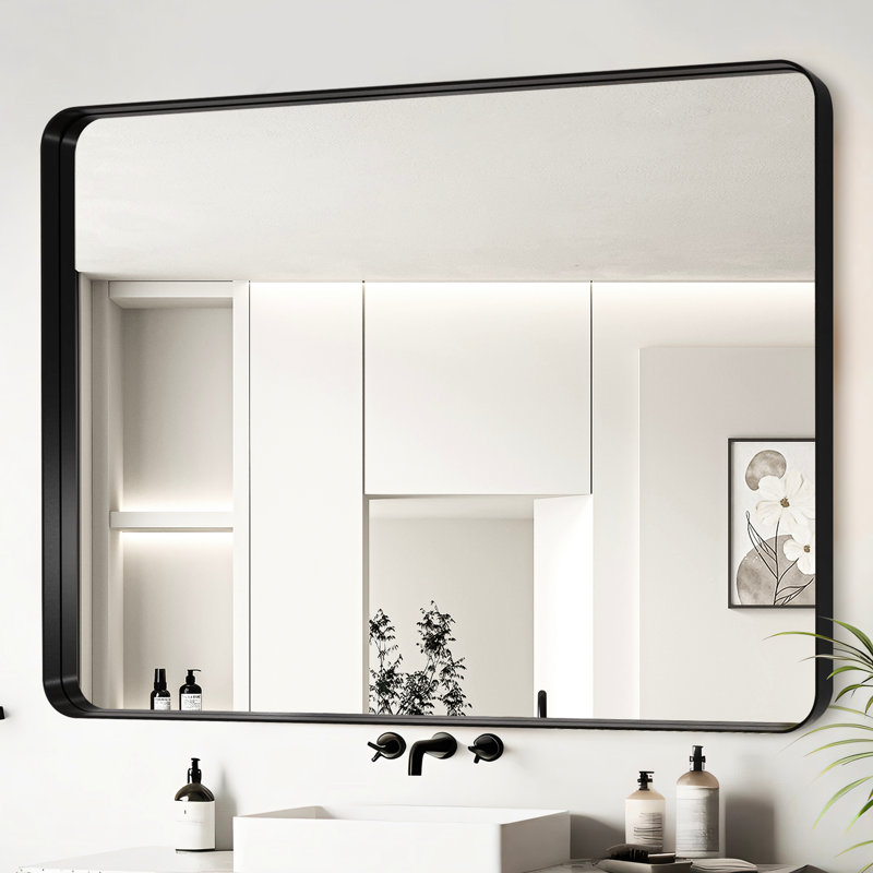 Miroir de salle de bain 60 po x 28 po avec cadre en aluminium noir, reflet HD transparent, matériau du cadre rouillé, membrane résistante, installation du support en Z et miroir d’emballage bien protégé