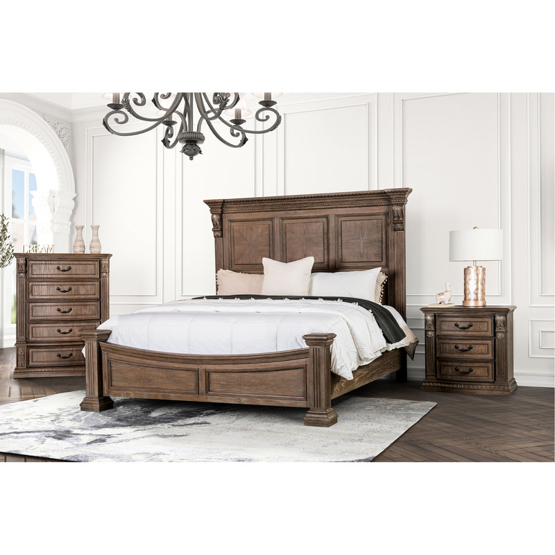 Structure de lit grand type avec structure en bois massif, tête de lit à panneau en chêne vieilli et conception pour tête de lit de chambre à coucher traditionnelle, utilisation de poteaux