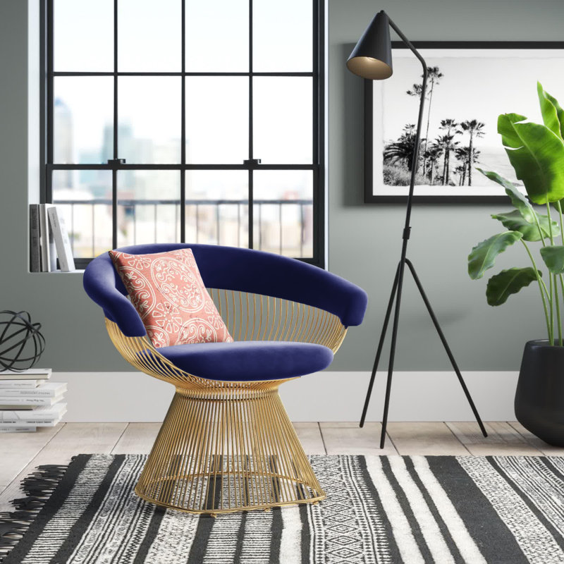 Chaise avec accoudoirs et accoudoirs en velours bleu marine Pangea Home Modern, Velours marine, Doré