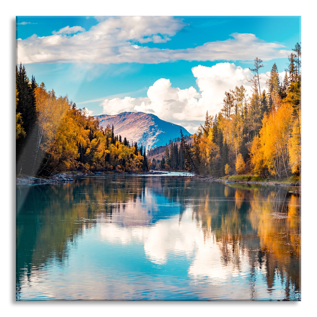 Glasbild Bergsee mit Herbstwald