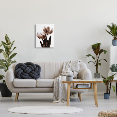 «Stupell Industries® Two Tulips», reproduction d'art giclée par Caroline Kelly
