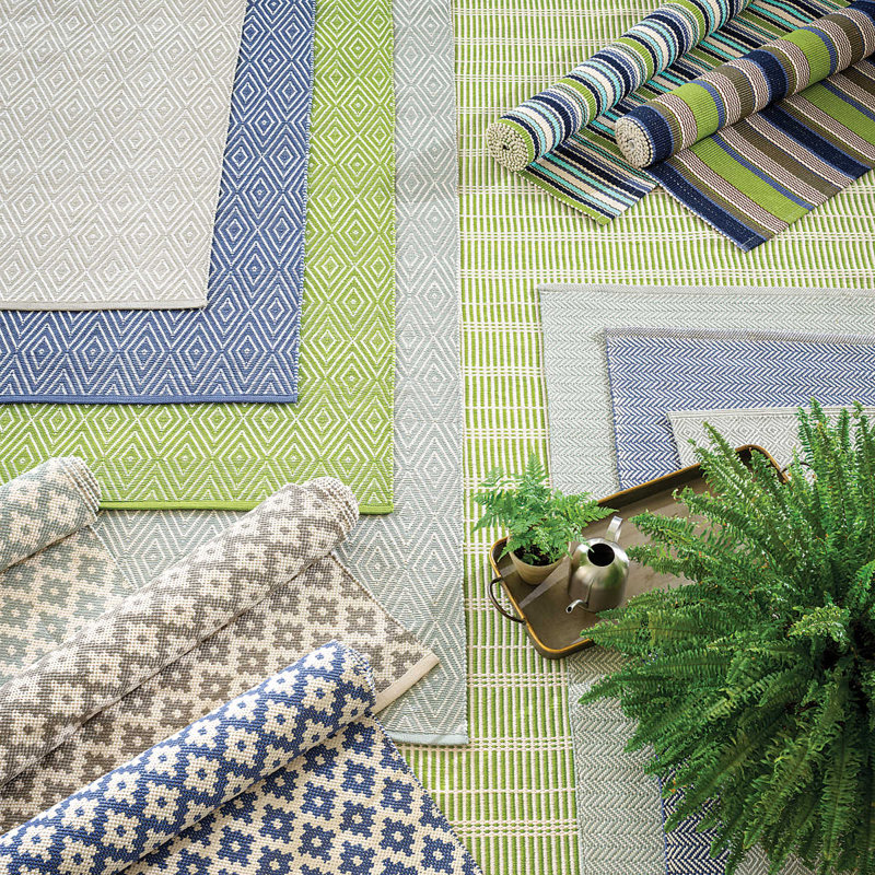 Diamond Denim/White Handwoven Indoor/Outdoor Rug, Runner 2'6" x 12'