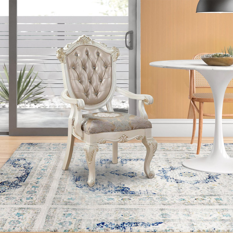 Chaise avec accoudoirs capitonnée Bayleen, Cream, Blanc