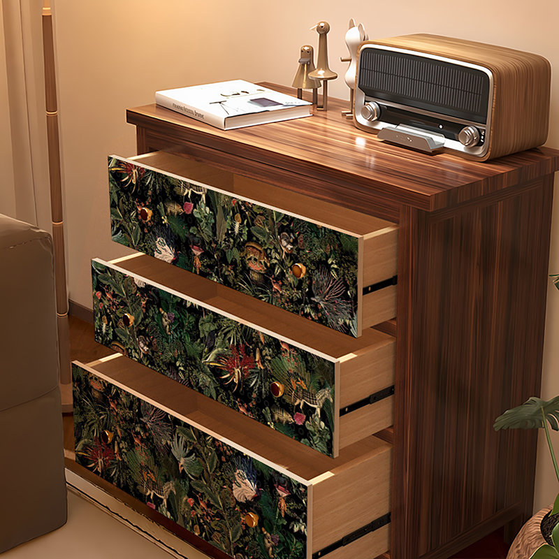 Armoire rétro à trois tiroirs