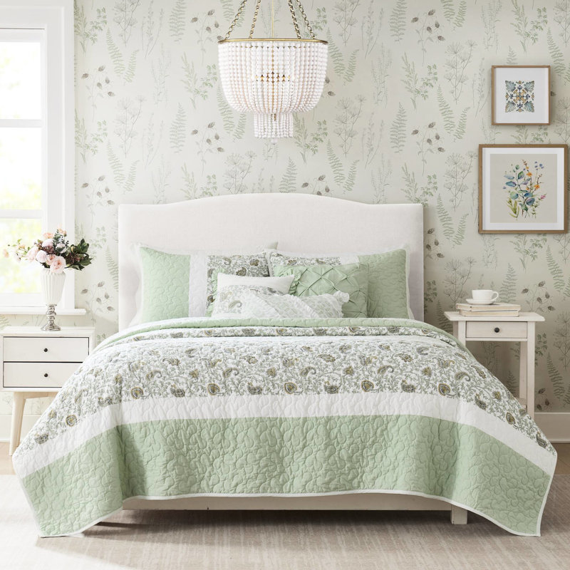 Courtepointe Sage 6 avec coussins pour lit très grand / très grand, King Quilt + 5 Additional Pieces