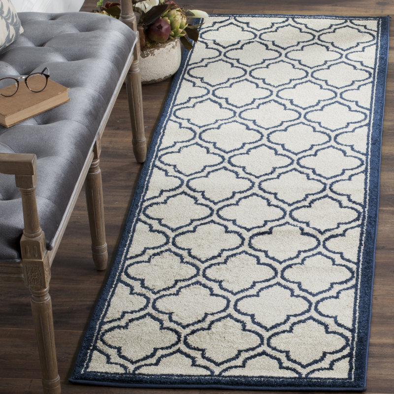 Ammundsen Geometric Area Rug in Ivory/Navy, Runner 2'3" x 9'