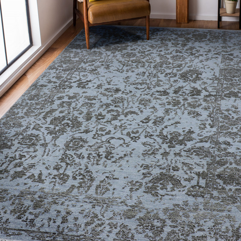 Hand Woven Wool Floral Area Rug, Rectangle 6' x 9'