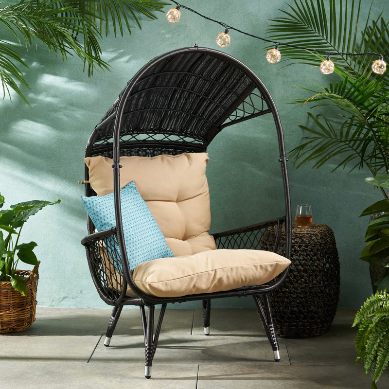 Ornement à la mode pour chaise de patio moderne avec coussin - matériaux et design élégant