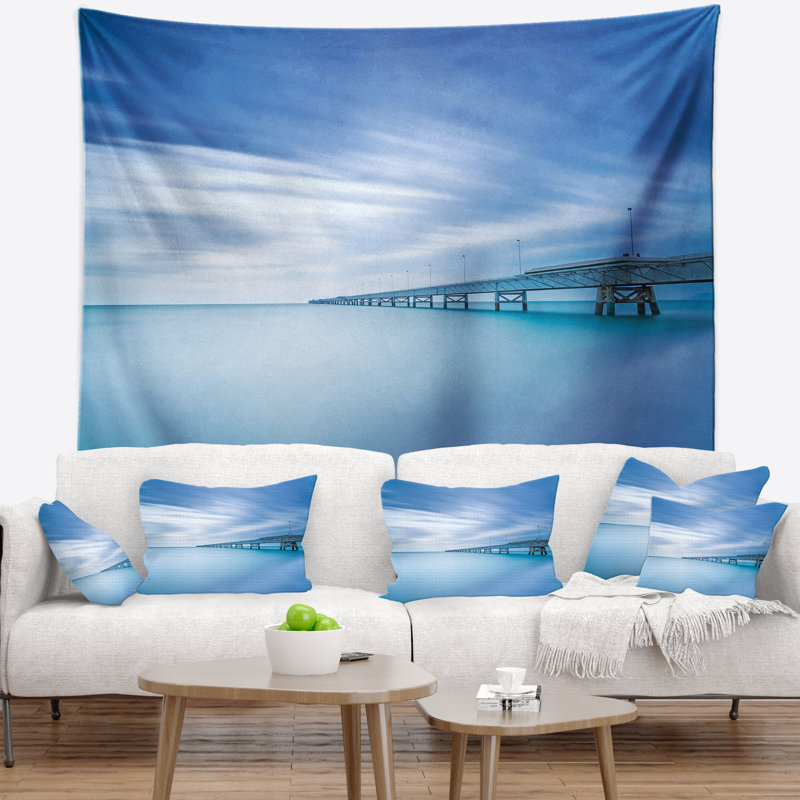 Tapisserie «Seascape Industrial Pier in the Sea», H 68 po x l 80 po
