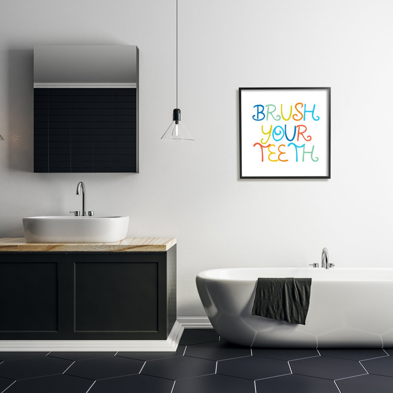 «Fun Kids Bathroom», brosse à dents, règles surdimensionnées, estampe numérique encadrée par Daphne Polselli