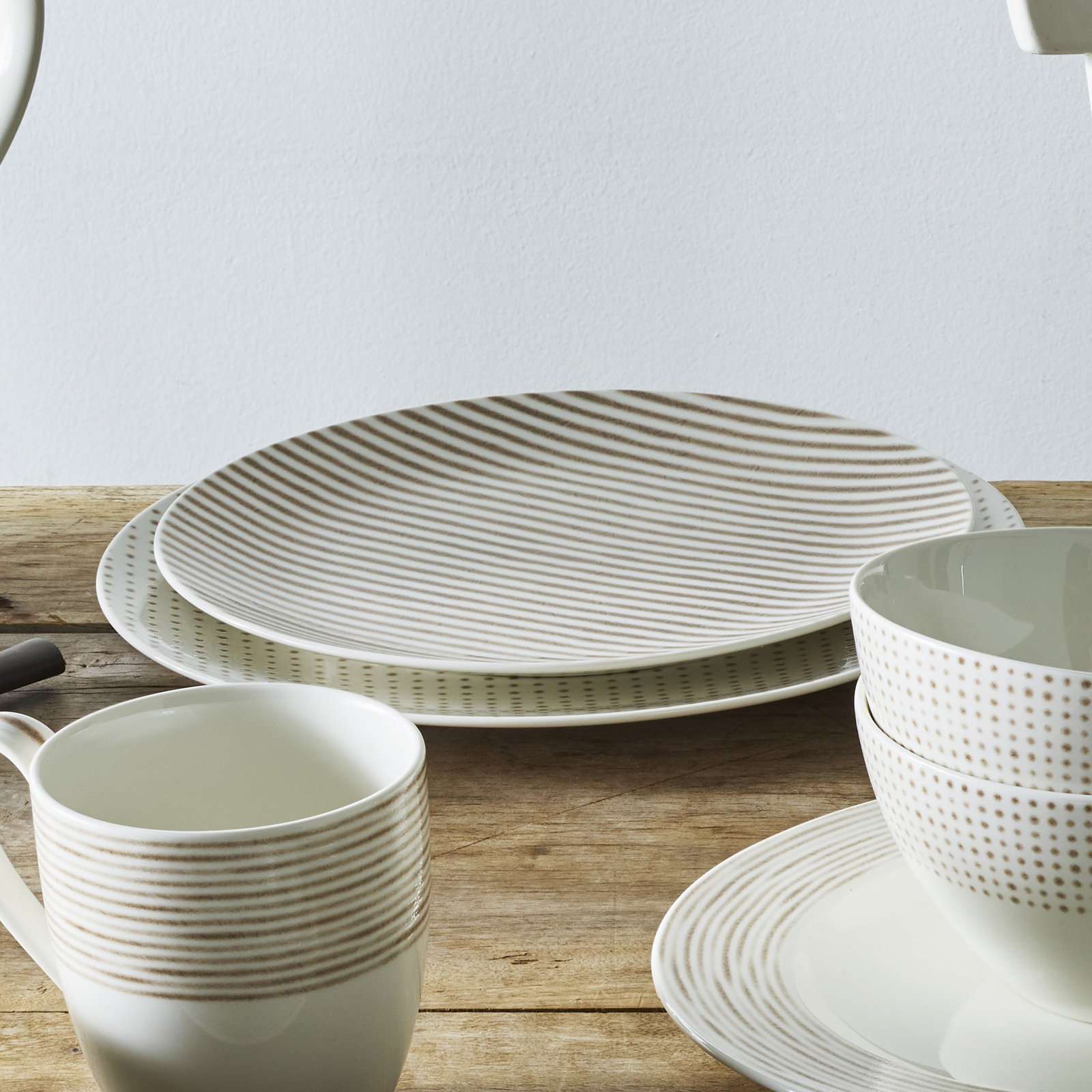 Noritake Hammock Coupe Salad Plates - Stripes, 9-1/2", Khaki
