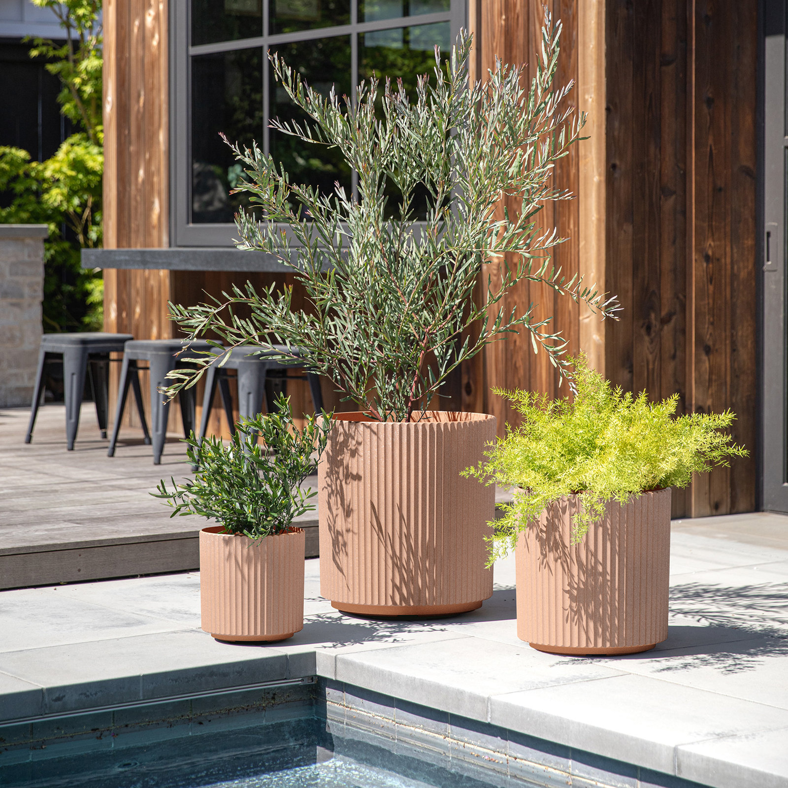 Demi Series 19" Pot Planter, Terracotta