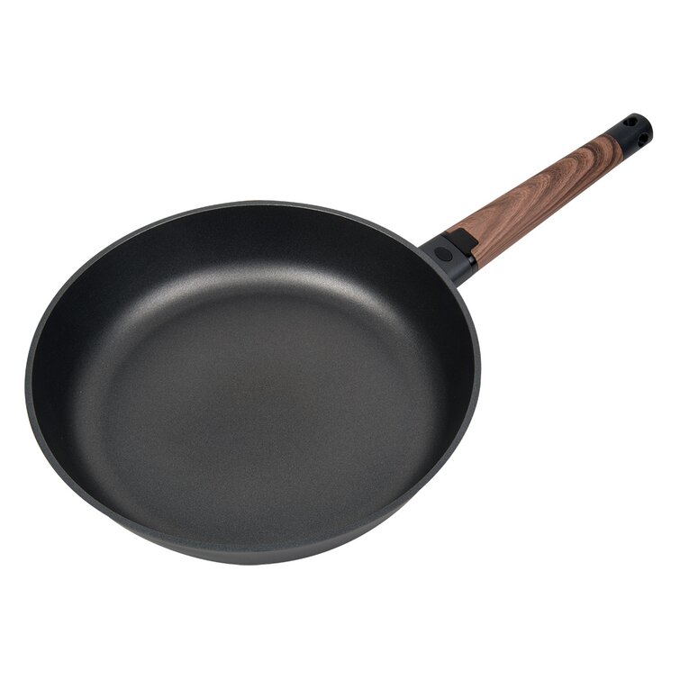 MasterPan Non-Stick 3 Section Meal Skillet, 11, Black