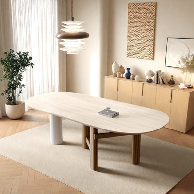 Table ovale crème de style roche crème