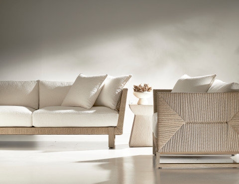 Praia Outdoor 3-Seat Patio Sofa
