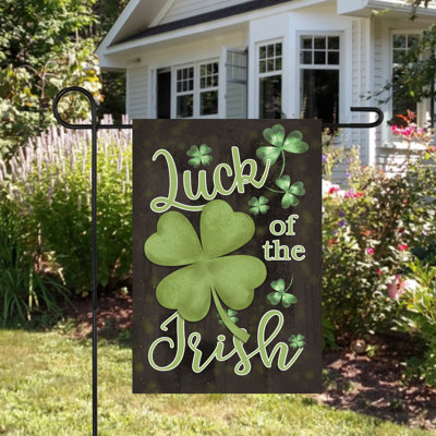 Drapeau de jardin extérieur Luck of the Irish Shamrock 12,5 po x 18 po