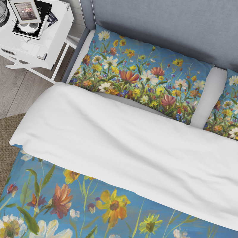 «Beautiful Field Flowers In Wild Nature» - Ensemble de housse de couette traditionnelle - Microfibre de polyester