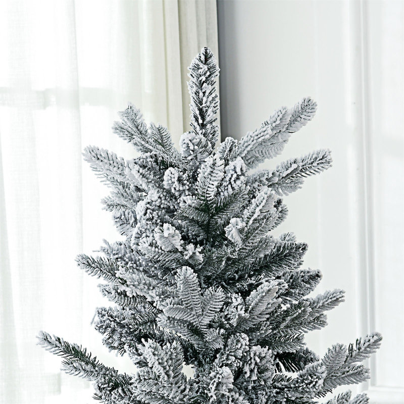 Arbre de Noël artificiel enneigé 6 pi de haut