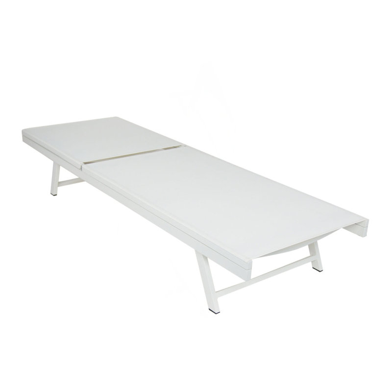 Chaise longue blanche, chaise longue d'extérieur