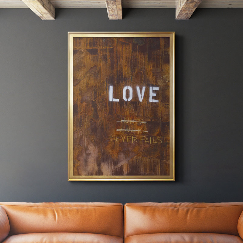 «Love Never Fails I», toile encadrée de qualité supérieure - prête à être accrochée, Or, H 36,5 po x l 26,5 po x P 1 po