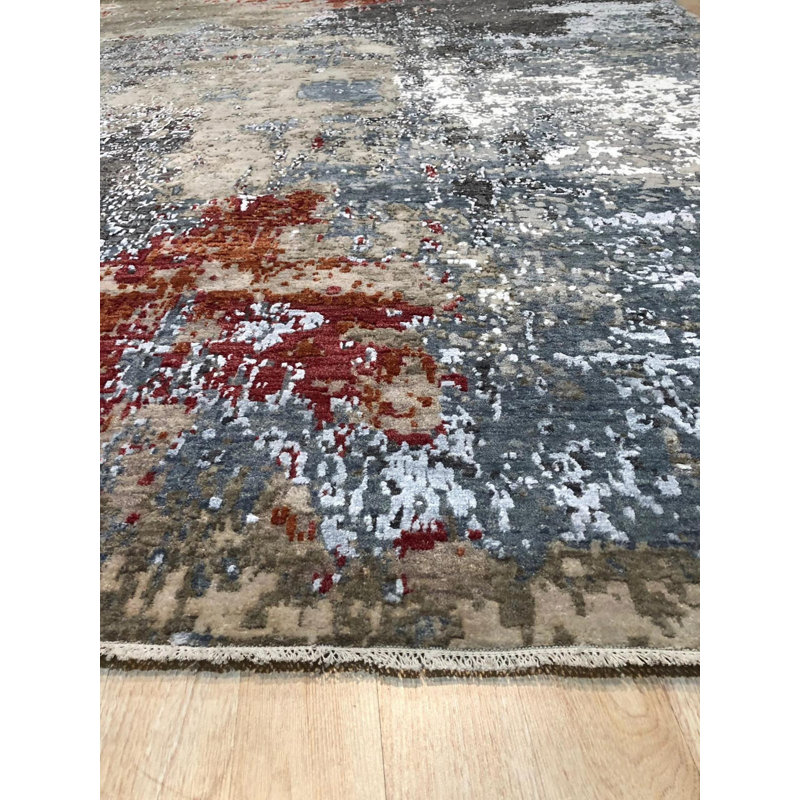 Hand Knotted Wool Area Rug in Gray