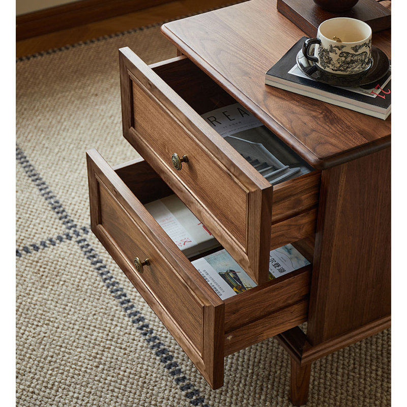 Table de chevet en bois massif de style rétro avec poignées rétro pour la chambre à coucher