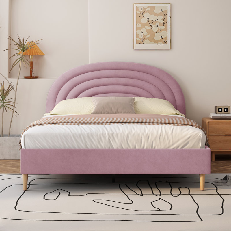 Halis Upholstered Scalloped Bed