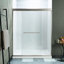Porte de douche double coulissante WOODBRIDGE de 44 à 48 po de largeur x 72 po de hauteur avec verre trempé transparent de 5/16 po (8 mm)-120347308
