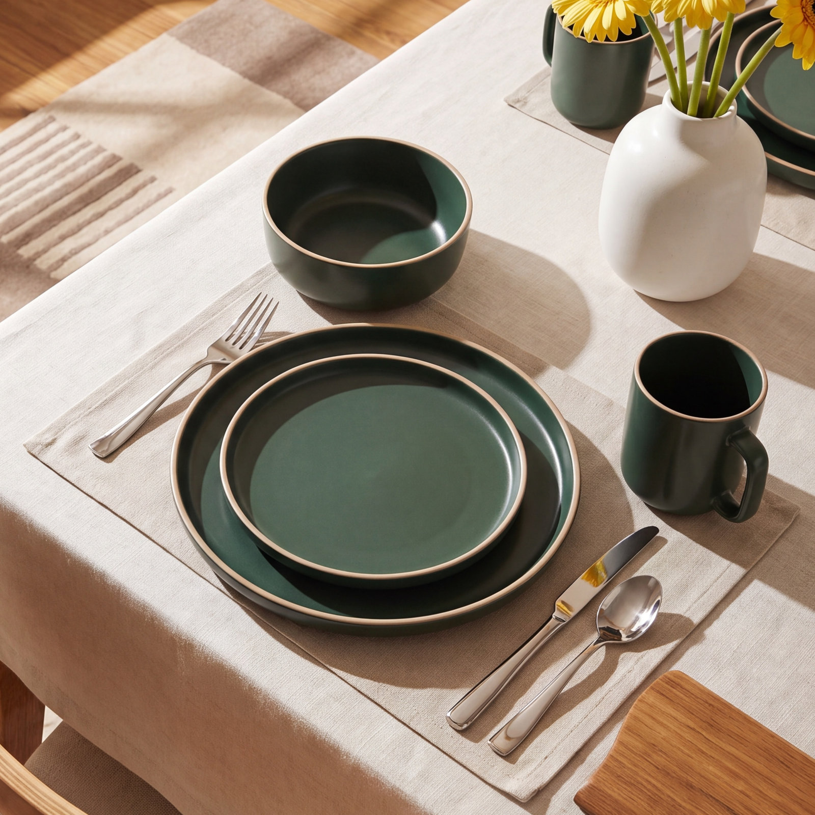 Zuma 16 Piece Dinnerware Set, Service for 4, Green