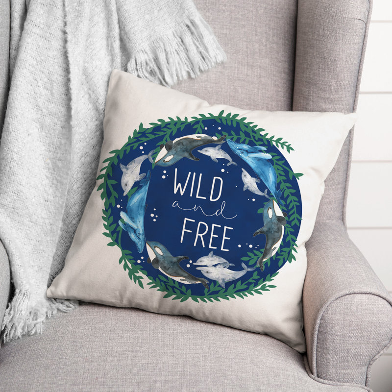  Coussin Wild and Free Whales, 20 po x 20 po