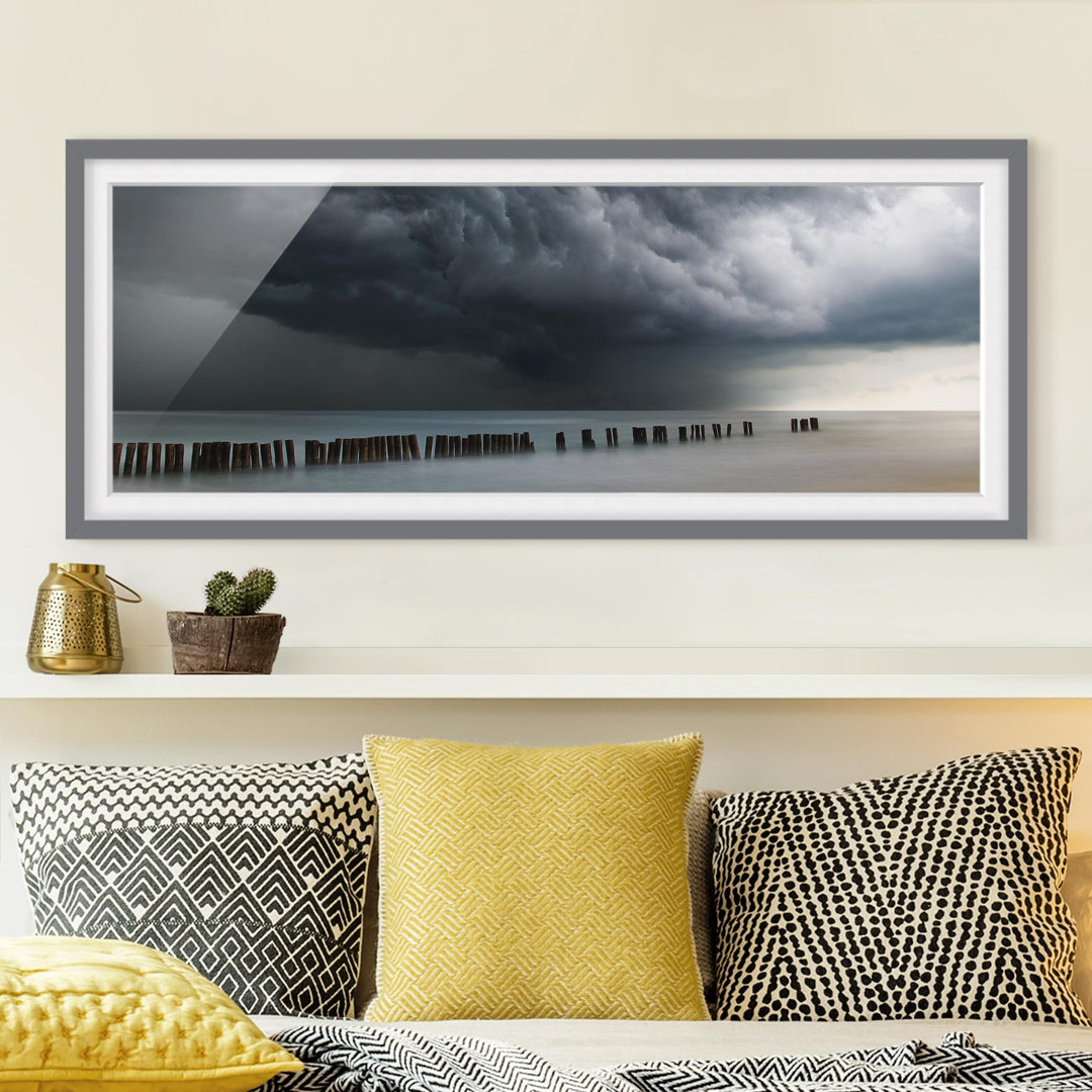 Bild mit Rahmen - Sturmwolken über der Ostsee - Panorama-Landschaft - B