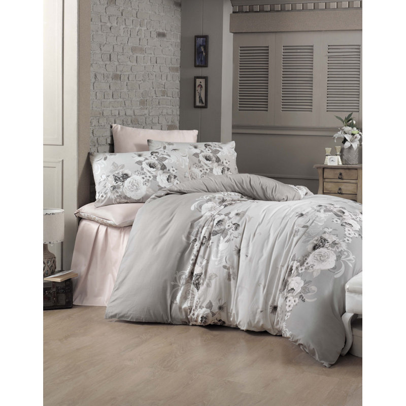 No Pattern Duvet Cover Set with Pillowcases Included