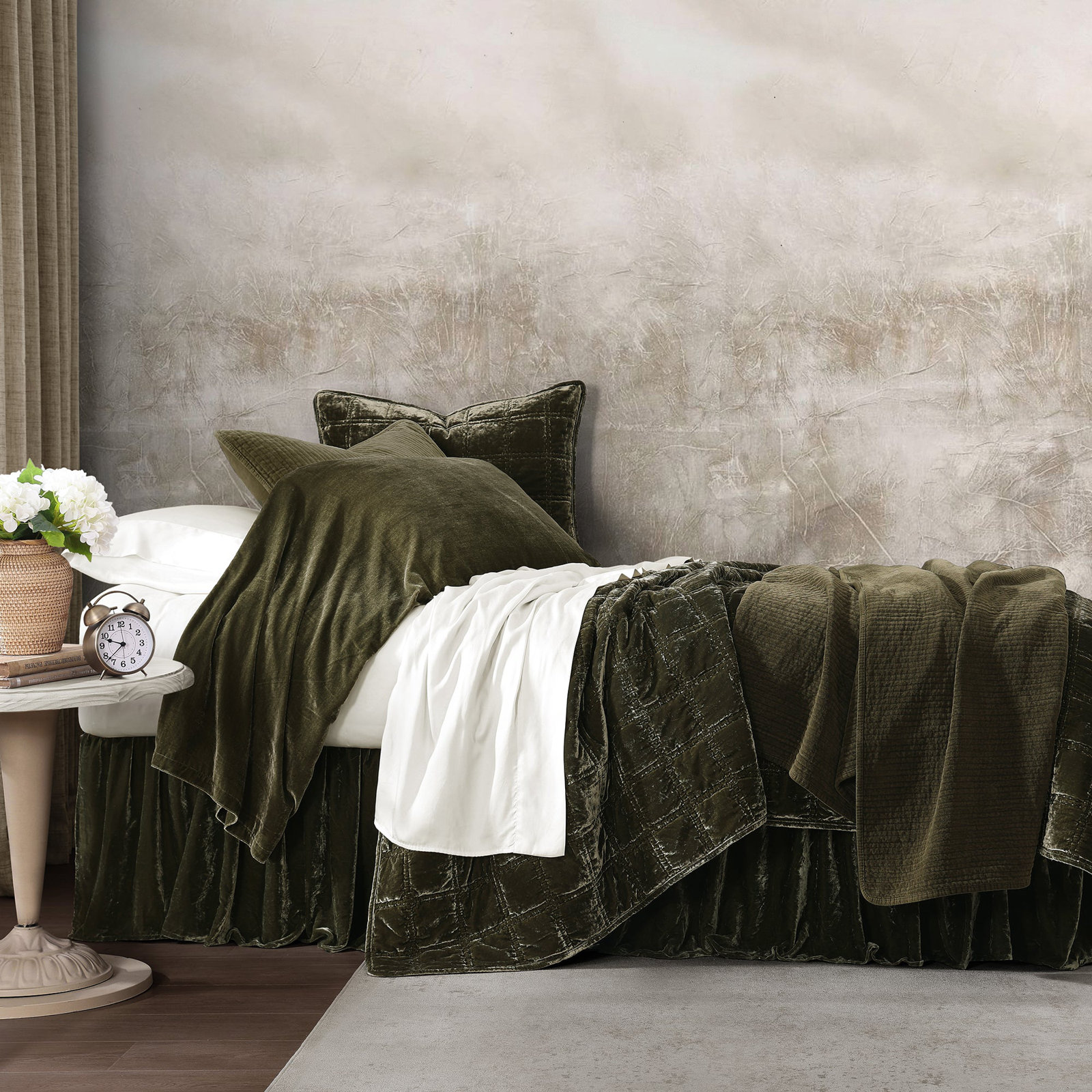 Stella Velvet Quilt Set, King Quilt + 2 King Pillowcases, Fern Green