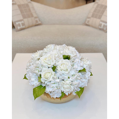 Centre de table d'hortensia crème et blanc 19 pouces dans un vase en métal martelé doré, grand arrangement floral de campagne française pour table de salle à manger et table basse