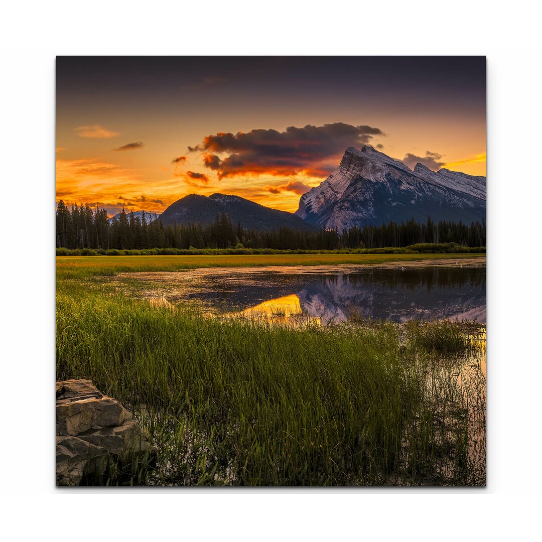 Leinwandbild Goldener Sonnenaufgang über den kanadischen Rockies