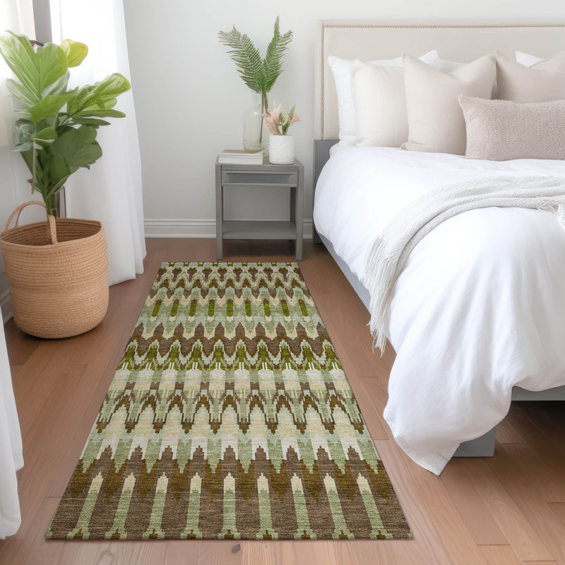 Tapis intérieur / extérieur vert en polyester tissé à la machine Cearah, Tapis de couloir 2 pi 3 po x 7 pi 6 po