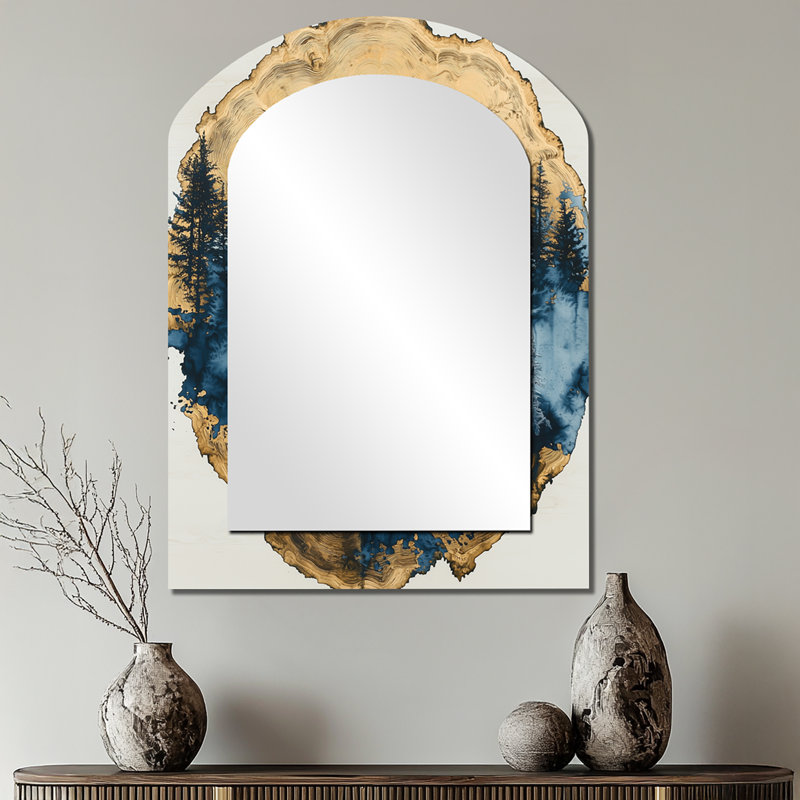 Golden Wolf In Blue Forest Landscape II - loup, miroir mural asymétrique, 34 po x 25 po