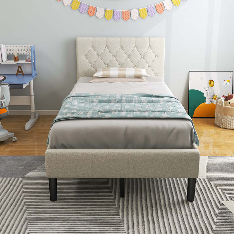 Lynnie Upholstered Platform Bed